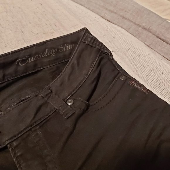 Silver Jeans Tuesday Slim Straight Cut - Picture 4 of 4